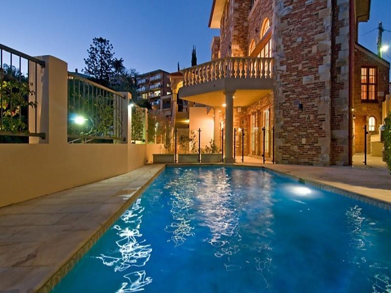 11 Quarry Street, Hamilton QLD 4007