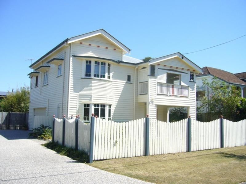 68 Winchester Street, Hamilton QLD 4007