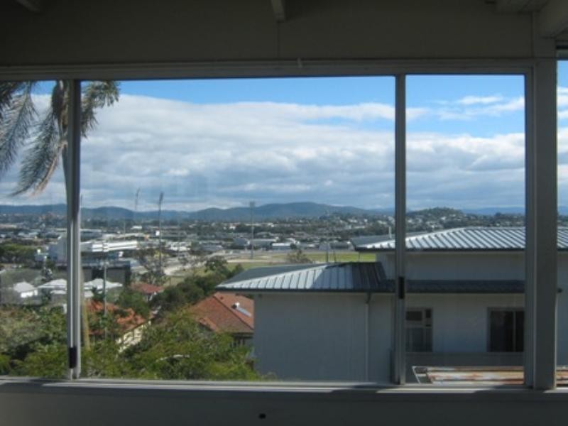 3/11 Dickson Terrace, Hamilton QLD 4007