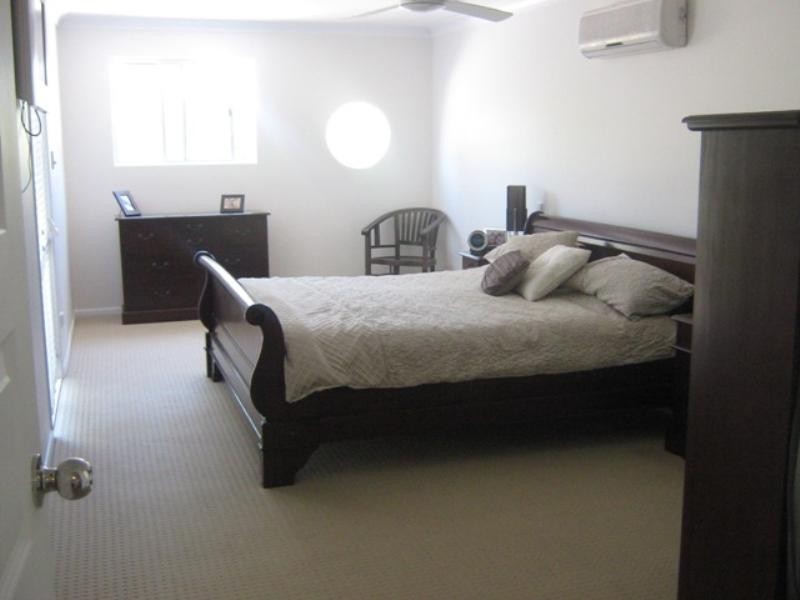 2 Lima Street, Nudgee Beach QLD 4014