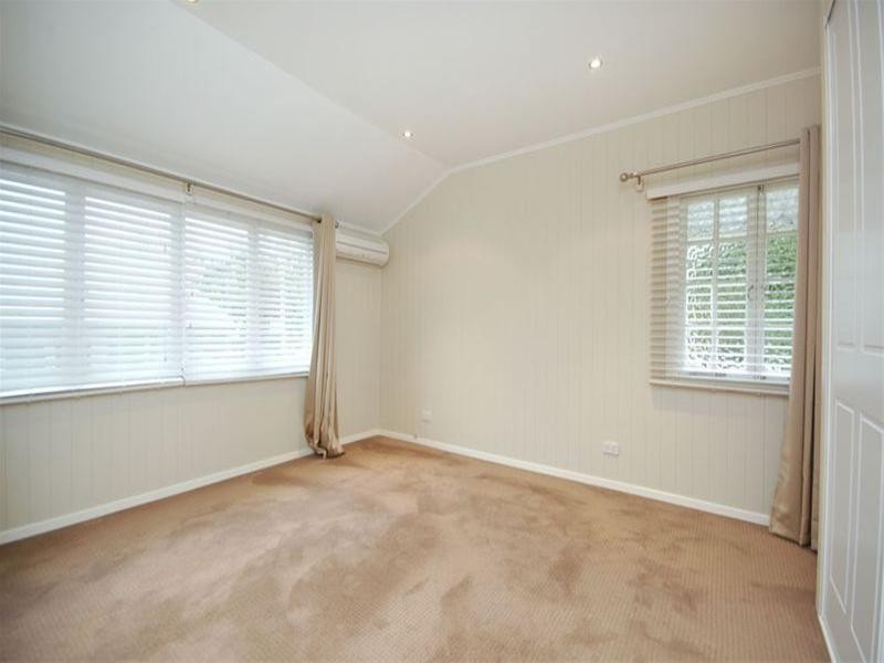 14 Camden Street, Albion QLD 4010