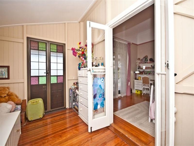 21 Dawn Street, Kedron QLD 4031