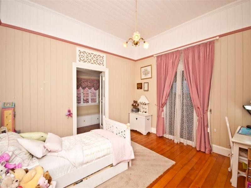 21 Dawn Street, Kedron QLD 4031