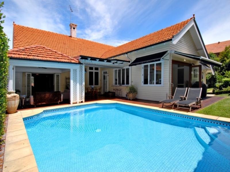 62 Oriel Road, Clayfield QLD 4011