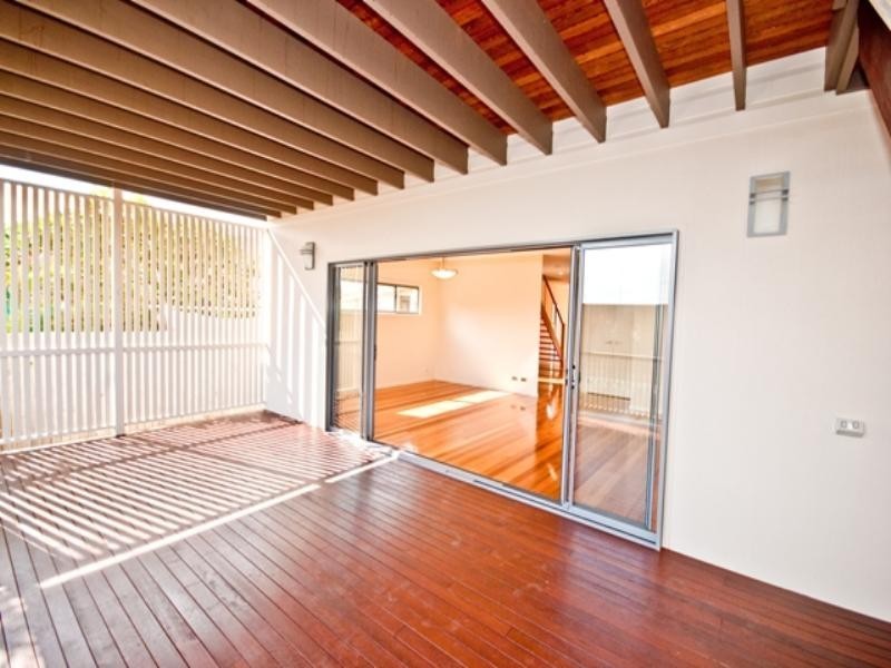 21 Raceview Avenue, Hendra QLD 4011