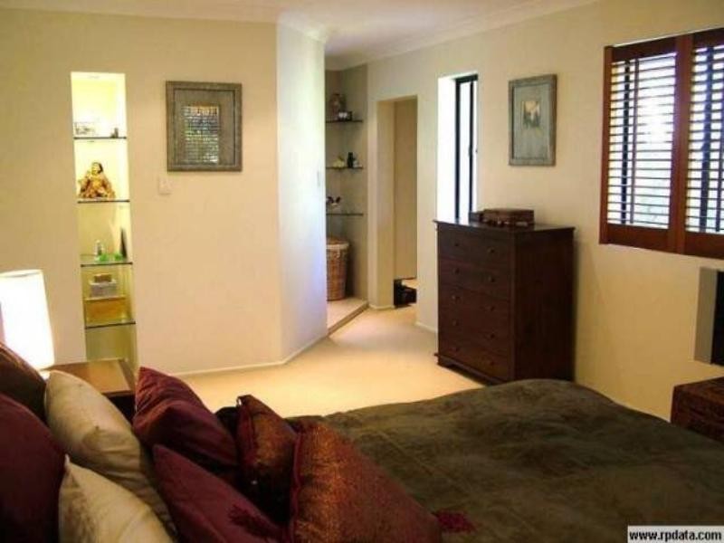 9 Lynell Street, Hamilton QLD 4007