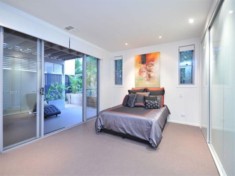 9 Blake Street, Wooloowin QLD 4030