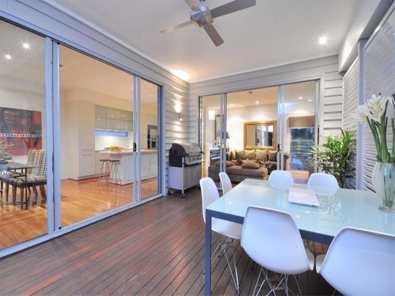 9 Blake Street, Wooloowin QLD 4030