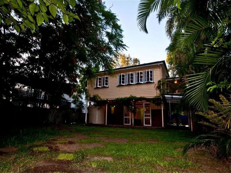 8 Nelson Street, Wooloowin QLD 4030