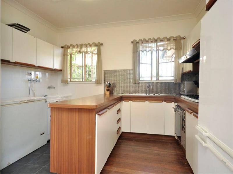 13 Brae Street, Wavell Heights QLD 4012