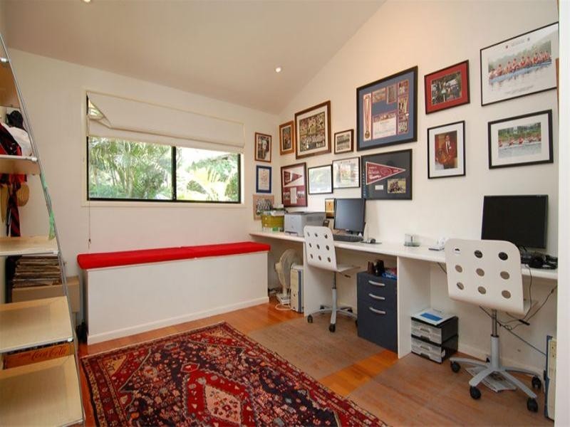 15 Pine Street, Hamilton QLD 4007