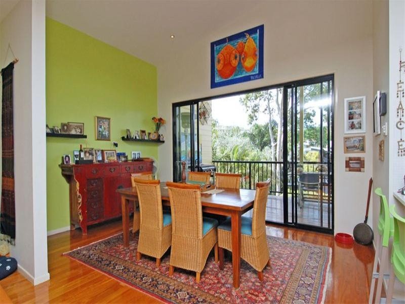 15 Pine Street, Hamilton QLD 4007