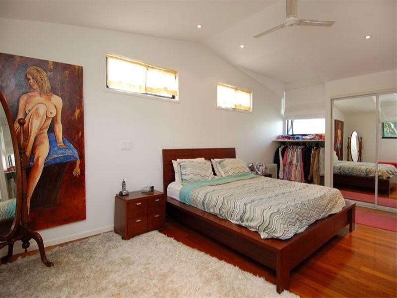 15 Pine Street, Hamilton QLD 4007