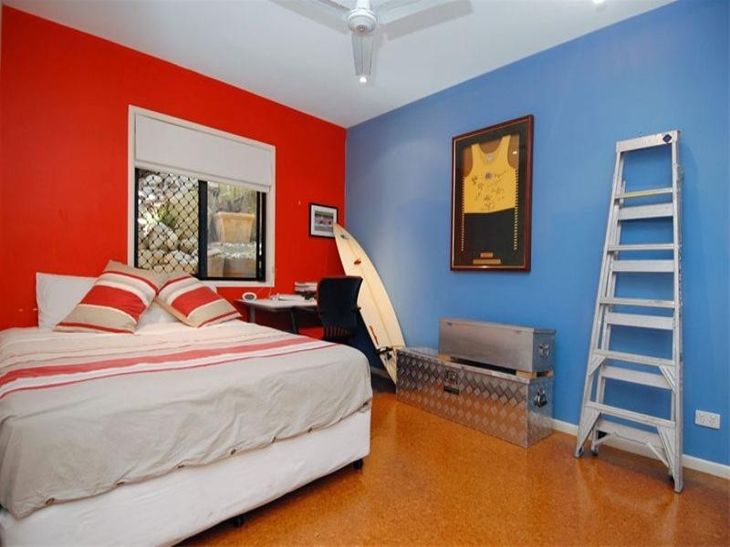 15 Pine Street, Hamilton QLD 4007