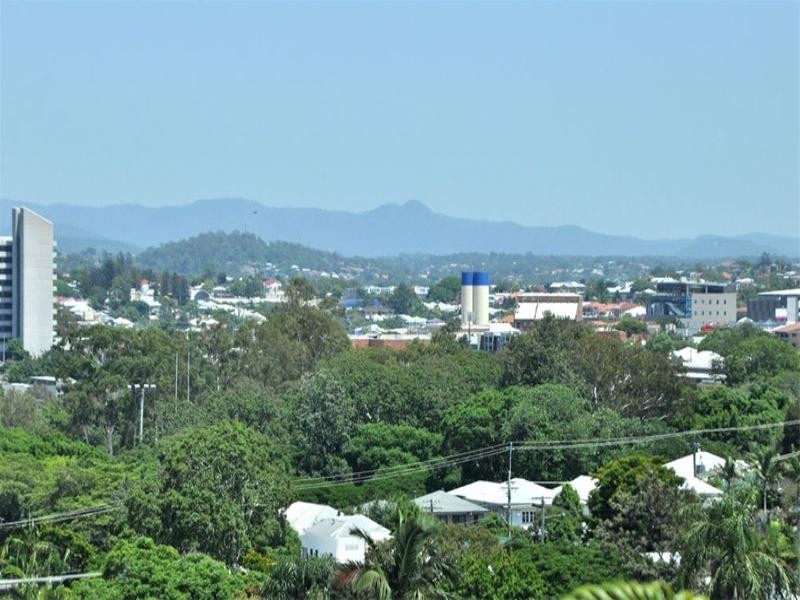 7 Lynell Street, Hamilton QLD 4007