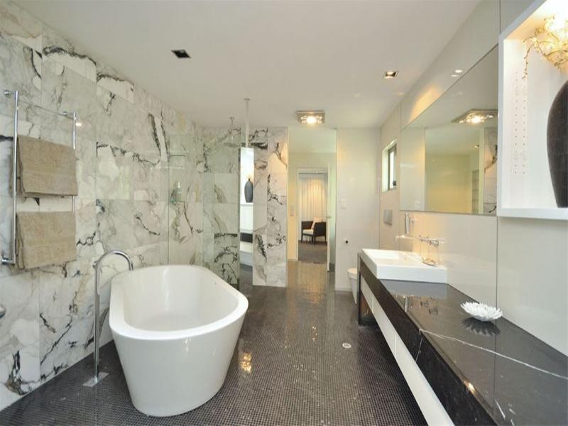 7 Lynell Street, Hamilton QLD 4007