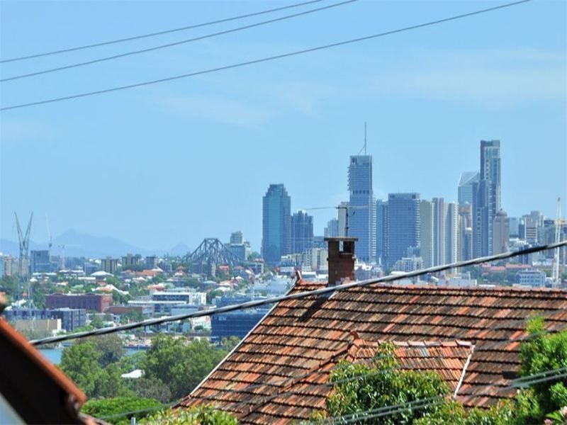 99 Crescent Road, Hamilton QLD 4007