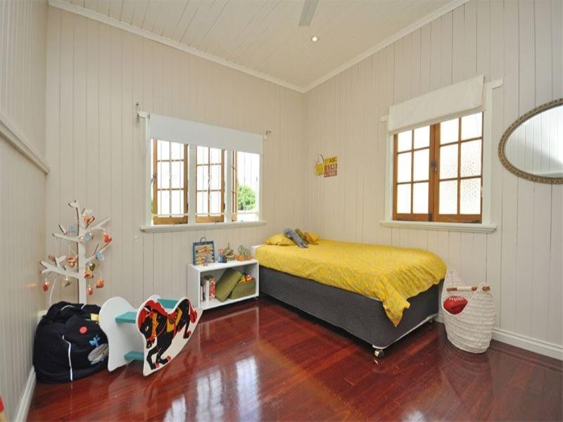 26 Fosbery Street, Windsor QLD 4030