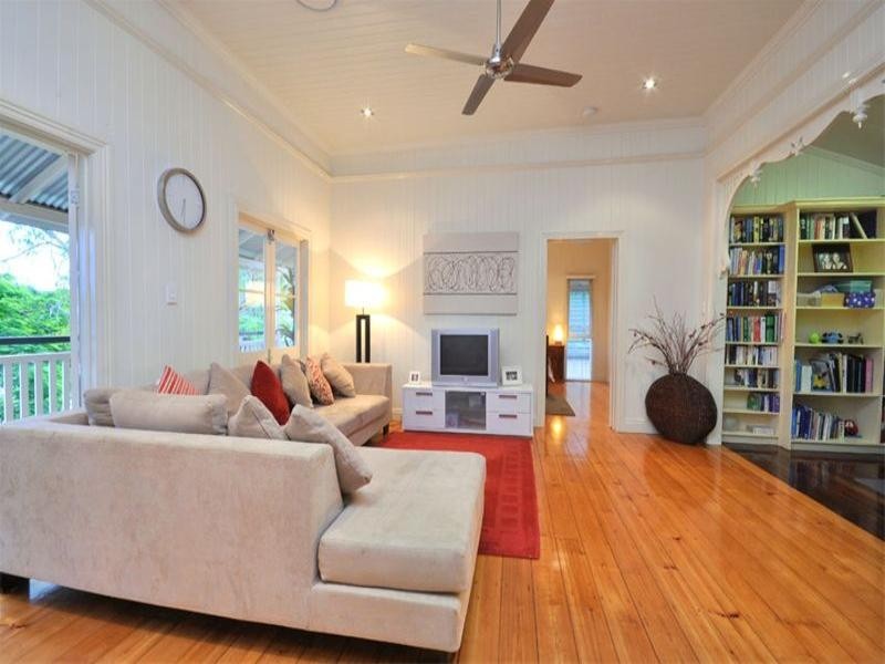 8 McGregor Street, Clayfield QLD 4011