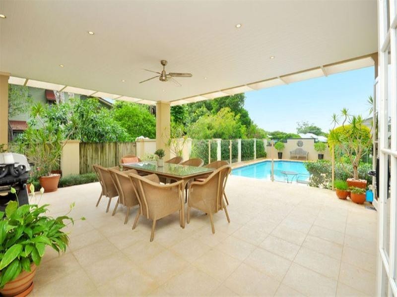 11 Burilda Street, Hendra QLD 4011