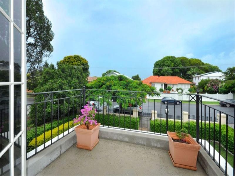 11 Burilda Street, Hendra QLD 4011