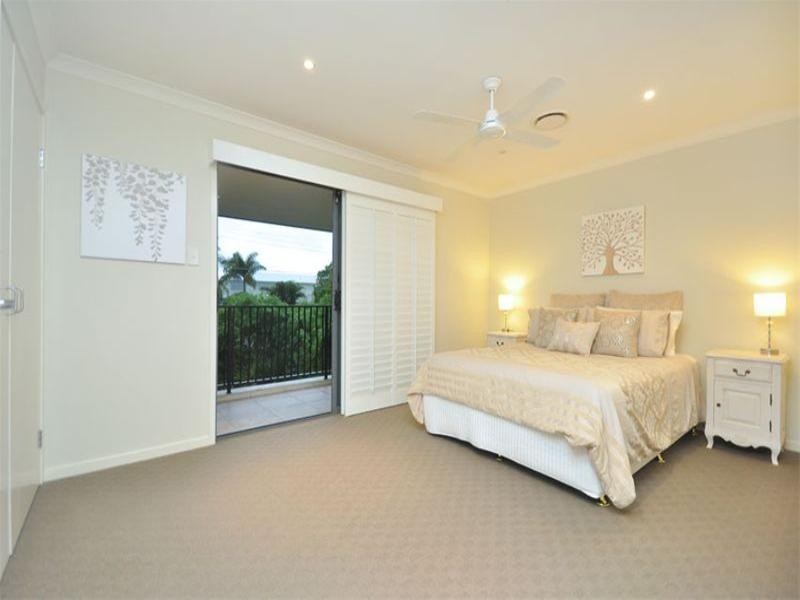 12 Blaikie Street, Hendra QLD 4011