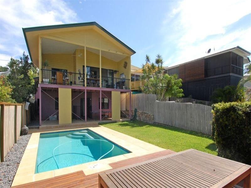 15 Pine Street, Hamilton QLD 4007