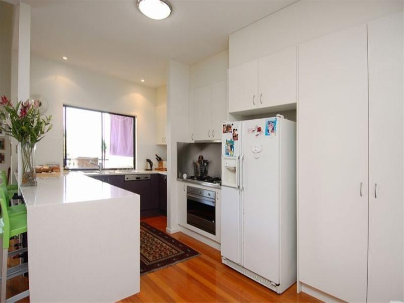 15 Pine Street, Hamilton QLD 4007