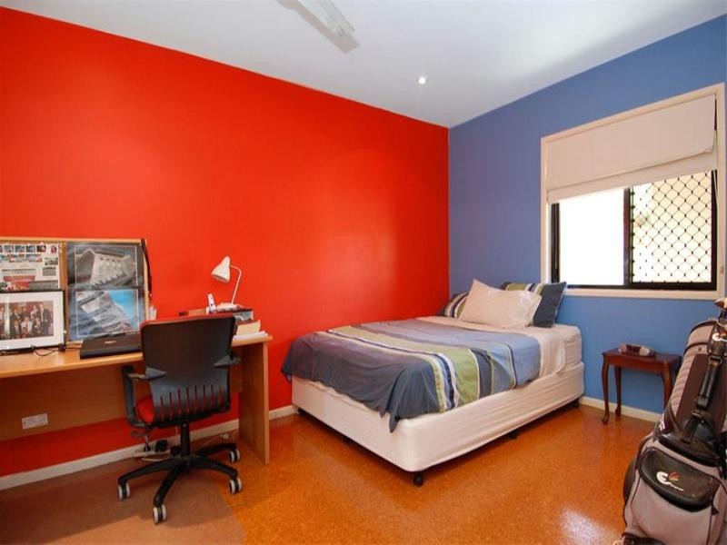 15 Pine Street, Hamilton QLD 4007