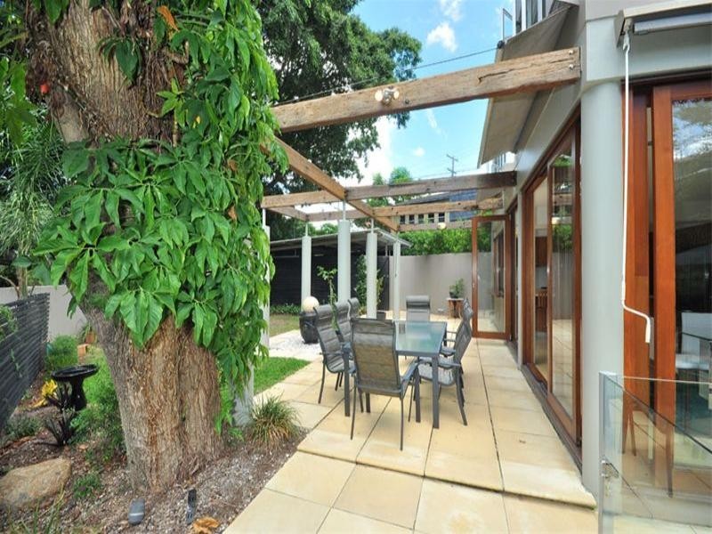 66 Langside Road, Hamilton QLD 4007