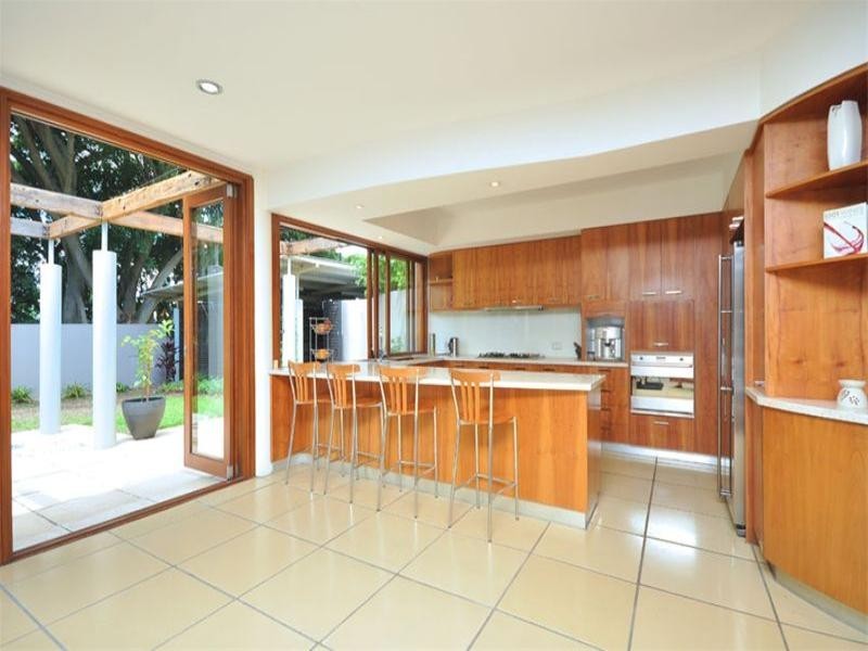 66 Langside Road, Hamilton QLD 4007