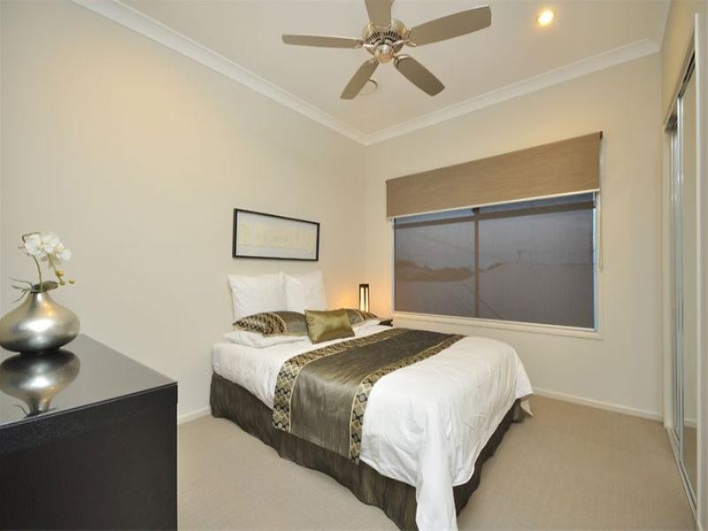 14 Lilley Street, Hendra QLD 4011