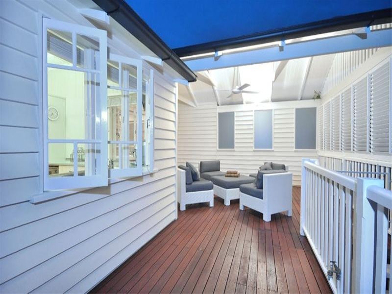 12 London Road, Clayfield QLD 4011