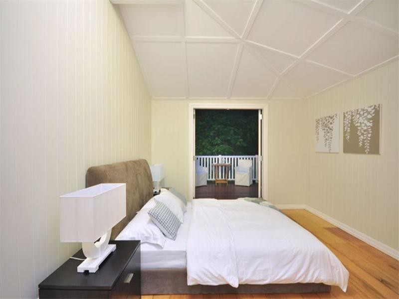 12 London Road, Clayfield QLD 4011