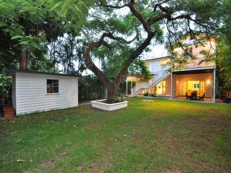 12 London Road, Clayfield QLD 4011