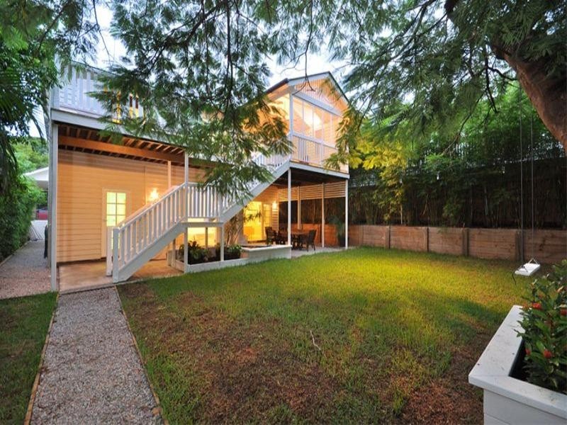12 London Road, Clayfield QLD 4011