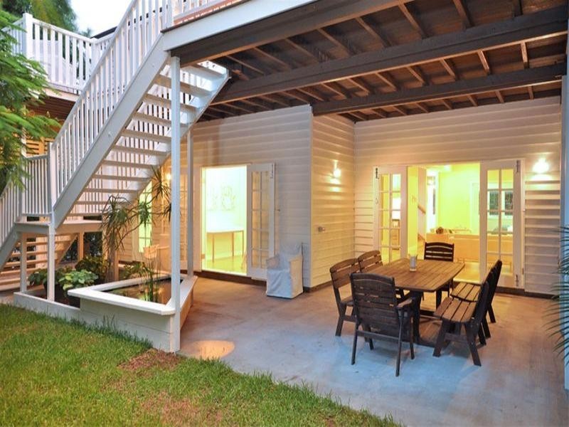 12 London Road, Clayfield QLD 4011