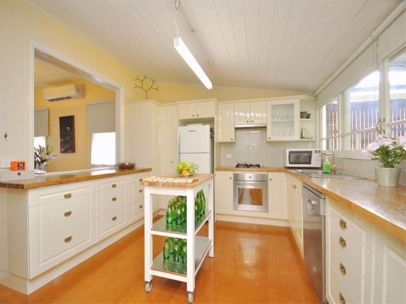 23 Allen Street, Hamilton QLD 4007