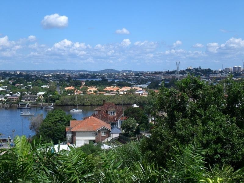 4/35 Langside Road, Hamilton QLD 4007