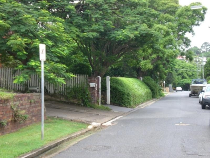 4/35 Langside Road, Hamilton QLD 4007