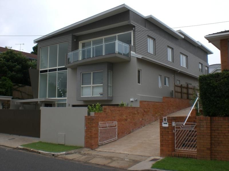 4/35 Langside Road, Hamilton QLD 4007