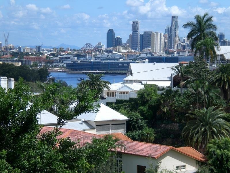 4/35 Langside Road, Hamilton QLD 4007