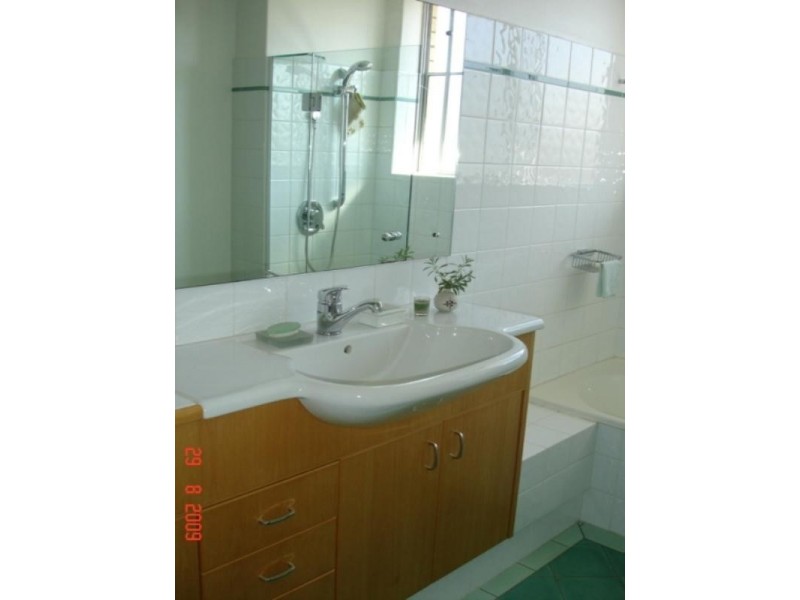 16/33 Mullens Street, Hamilton QLD 4007