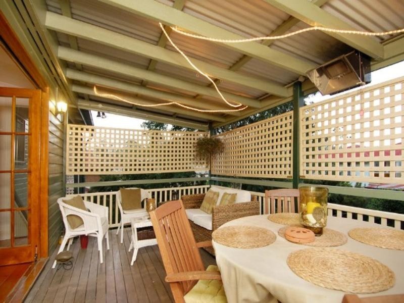 92 Macrossan Avenue, Norman Park QLD 4170