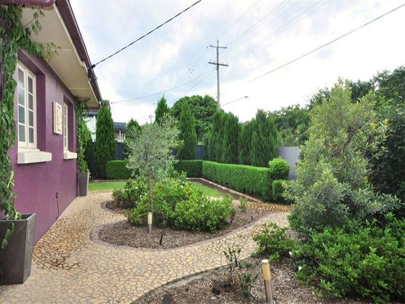 11 Webster Avenue, Hendra QLD 4011