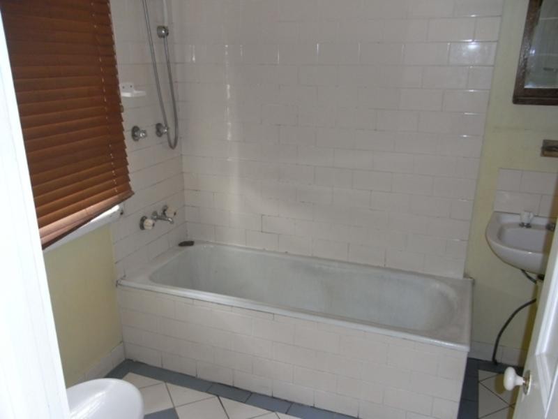 122 Albion Road, Windsor QLD 4030