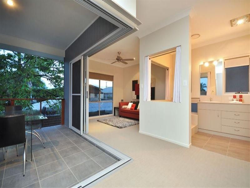 14 Lilley Street, Hendra QLD 4011