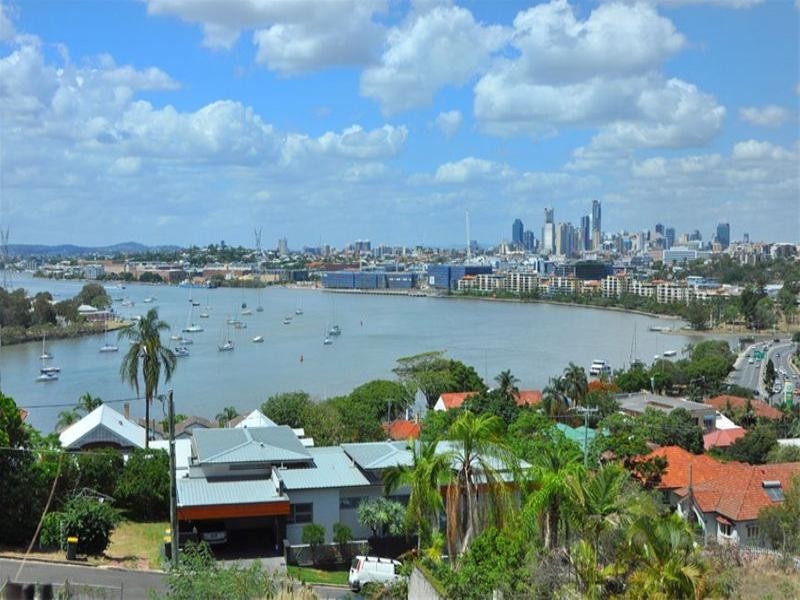 2 Dickson Terrace, Hamilton QLD 4007