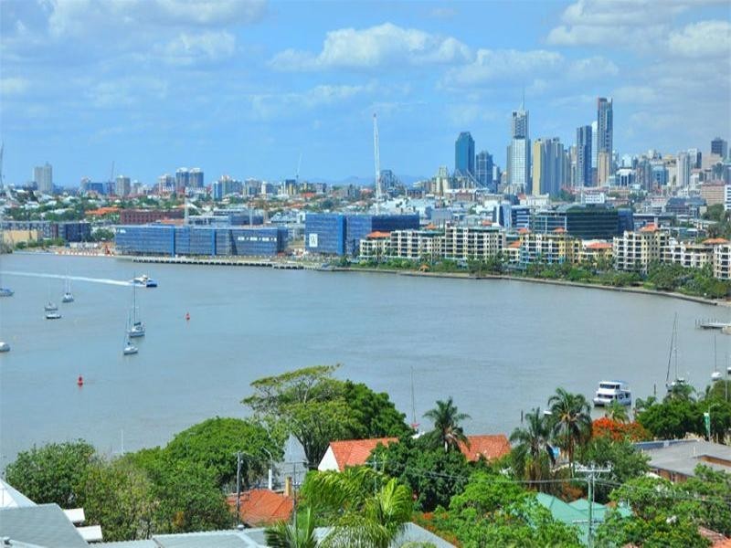 2 Dickson Terrace, Hamilton QLD 4007