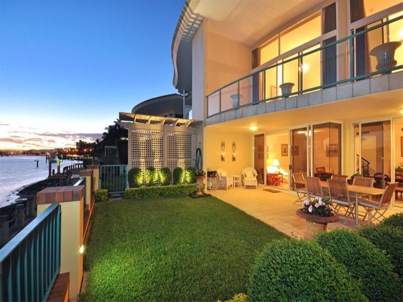 32/27 Harbour Road, Hamilton QLD 4007